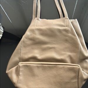 Elegant Tan Leather Tote Bag